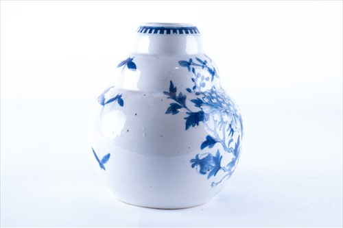 Lot 185 - A late 19th / early 20th century Chinese blue...