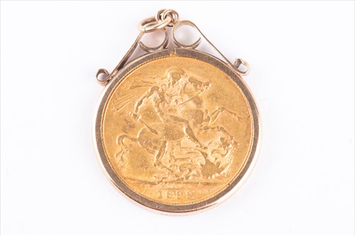 Lot 346 - A Victorian 1899 full gold sovereign in a 9ct...