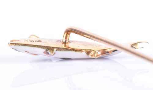 Lot 17 - Of fishing interest; an 18ct yellow gold and...