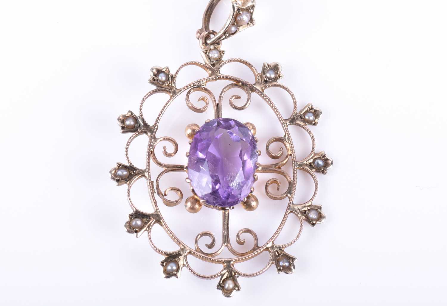 Lot 151 - A Victorian 9ct yellow gold, amethyst, and