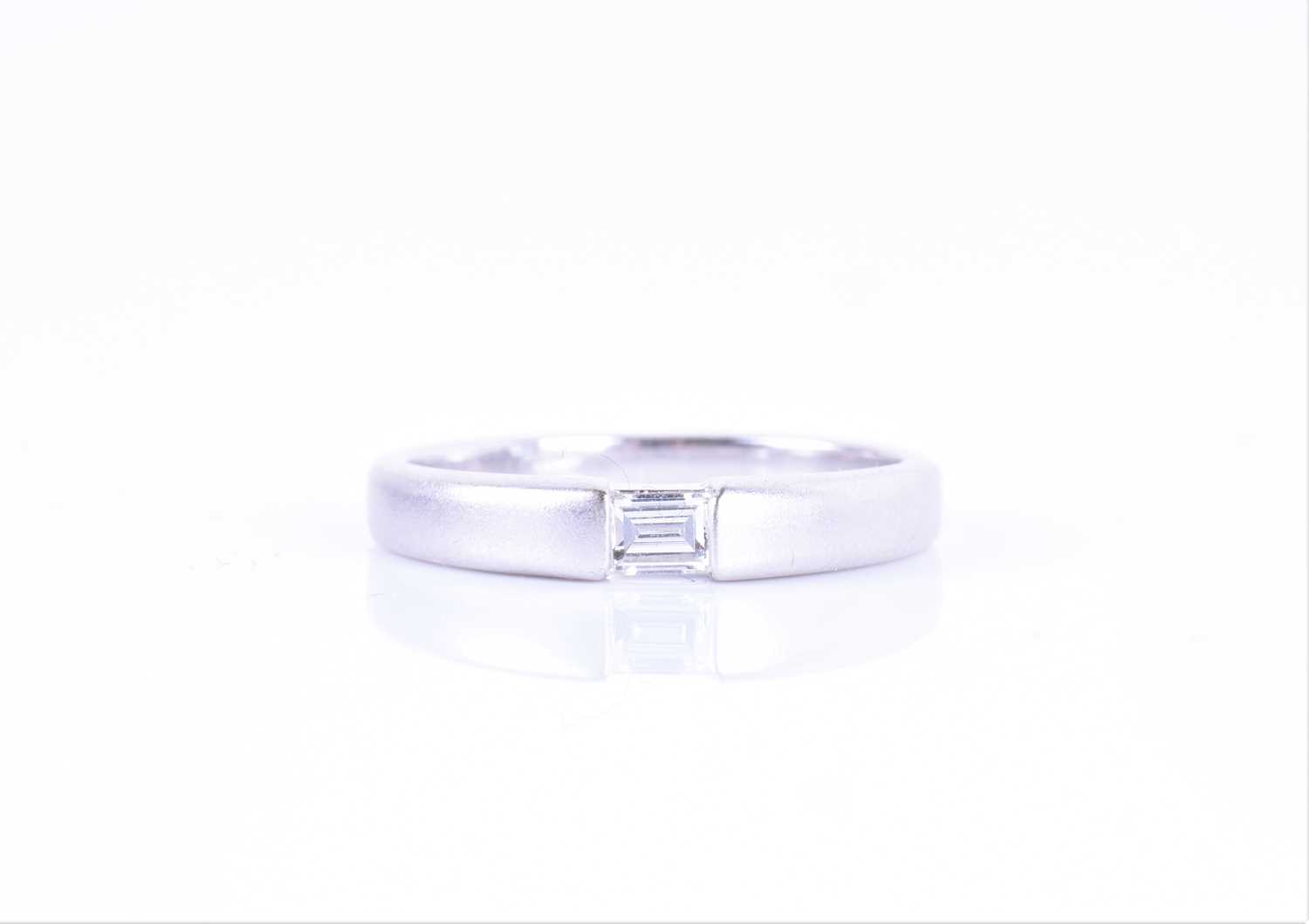 Lot 181 - An 18ct white gold and diamond ring the...