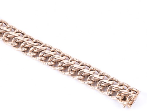 Lot 347 - A 9ct yellow gold fancy flattened link...