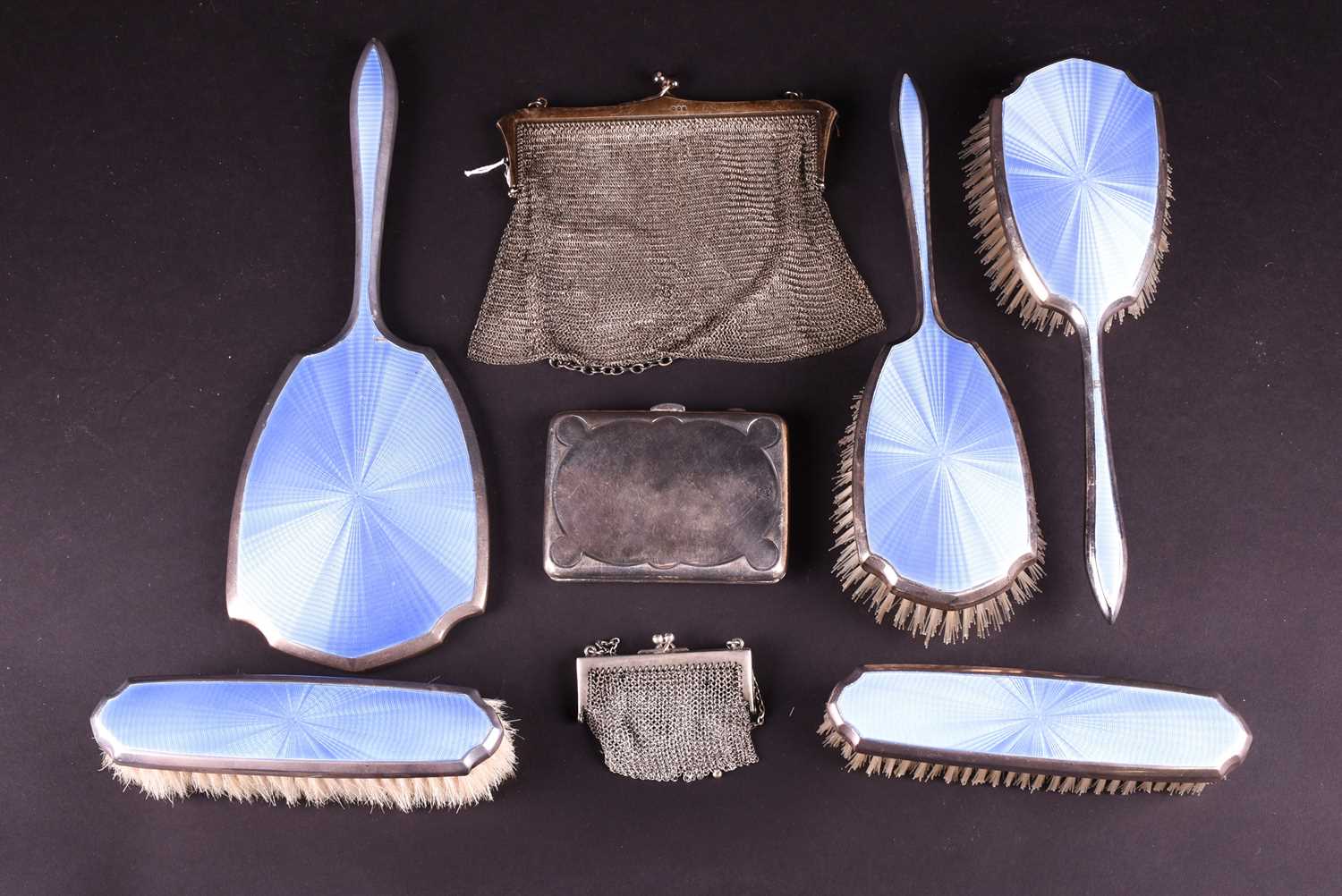 Lot 601 - A Geo V ladies silver mesh evening bag, A M &...