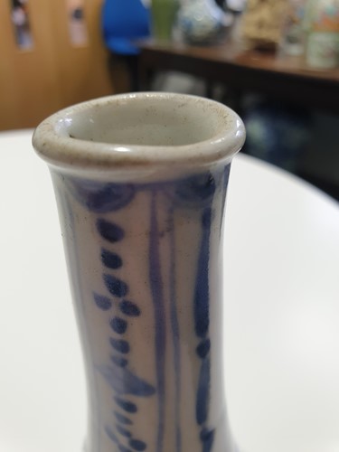Lot 235 - A Chinese late Ming blue and white vase, 17th...