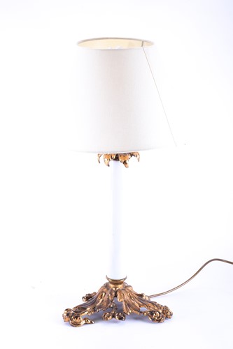 Lot 500 - A Victorian table lamp, with opalescent milk...