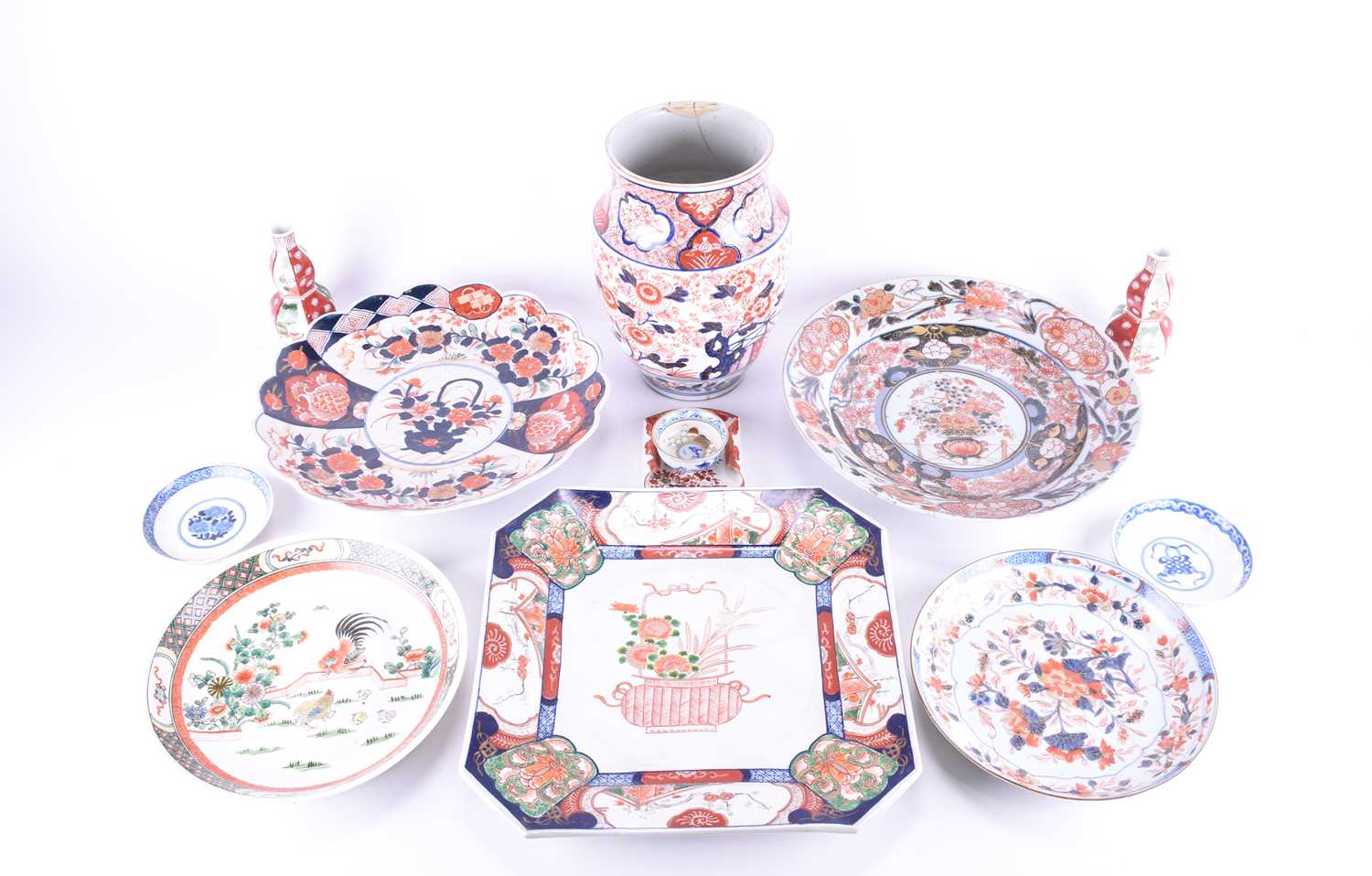 Lot 144 - A small collection of Japanese porcelain, 17th...