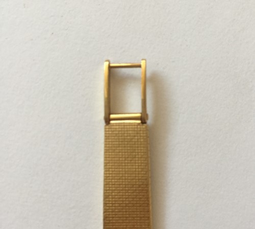 Lot 566 - An 18ct yellow gold ladies Omega cocktail...