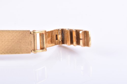 Lot 566 - An 18ct yellow gold ladies Omega cocktail...
