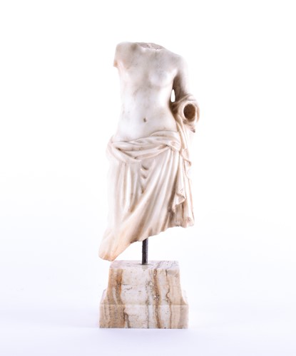 Lot 462 - A Grand Tour carved marble female torso, early...