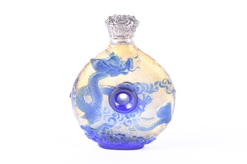 Lot 227 - A Chinese Pekin glass scent bottle, 20th...