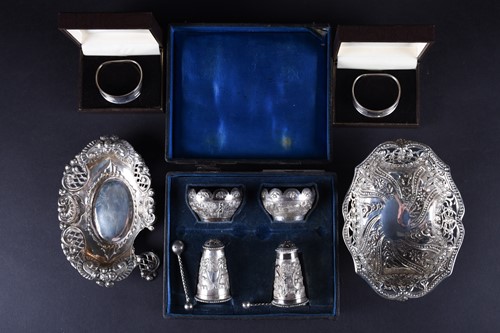 Lot 441 - A collection of mixed silver items comprising...