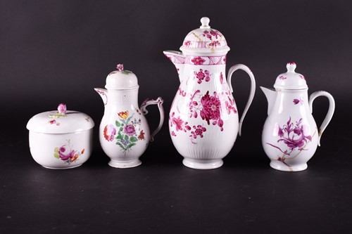 Lot 264 - An 18th century porcelain coffee pot with...