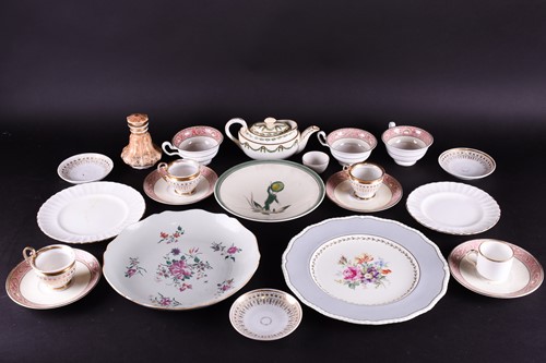 Lot 237 - A mixed collection of ceramics to include...