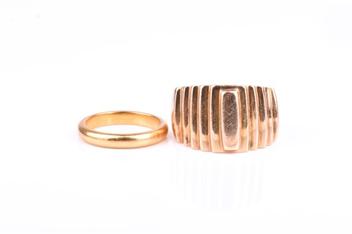 Lot 745 - A yellow metal gents gold ring,  with stepped...