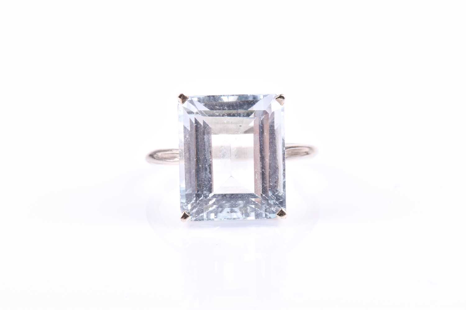 Lot 511 - A pale blue gemstone cocktail ring possibly...