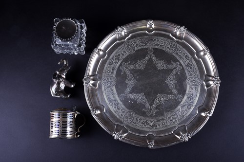 Lot 439 - An Edwardian silver salver, London 1909 by...