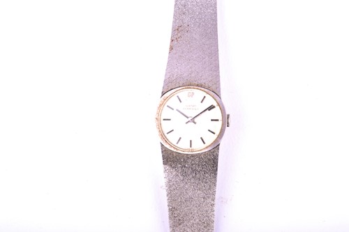 Lot 413 - A ladies Girard Perregaux wristwatch, the...