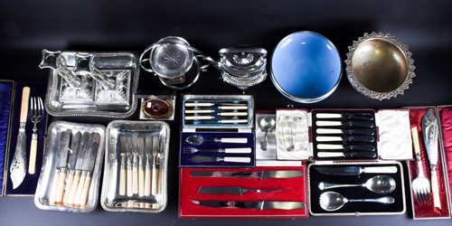 Lot 498 - A quantity of silver plated items, to include...