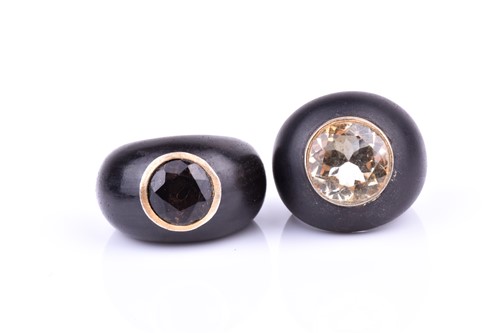 Lot 533 - An ebony and citrine ring, the citrine with...