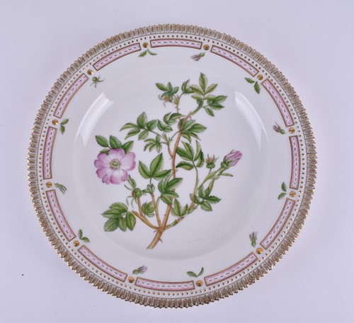 Lot 276 - A set of six 1970s Royal Copenhagen Flora...