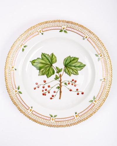 Lot 276 - A set of six 1970s Royal Copenhagen Flora...