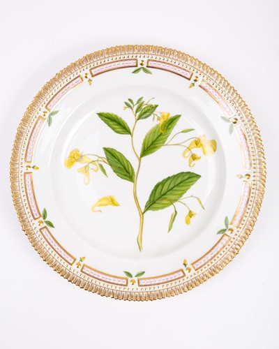 Lot 276 - A set of six 1970s Royal Copenhagen Flora...