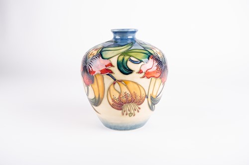 Lot 281 - A modern Moorcroft Anna Lily vase, designed by...