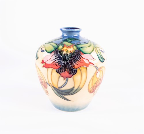 Lot 281 - A modern Moorcroft Anna Lily vase, designed by...