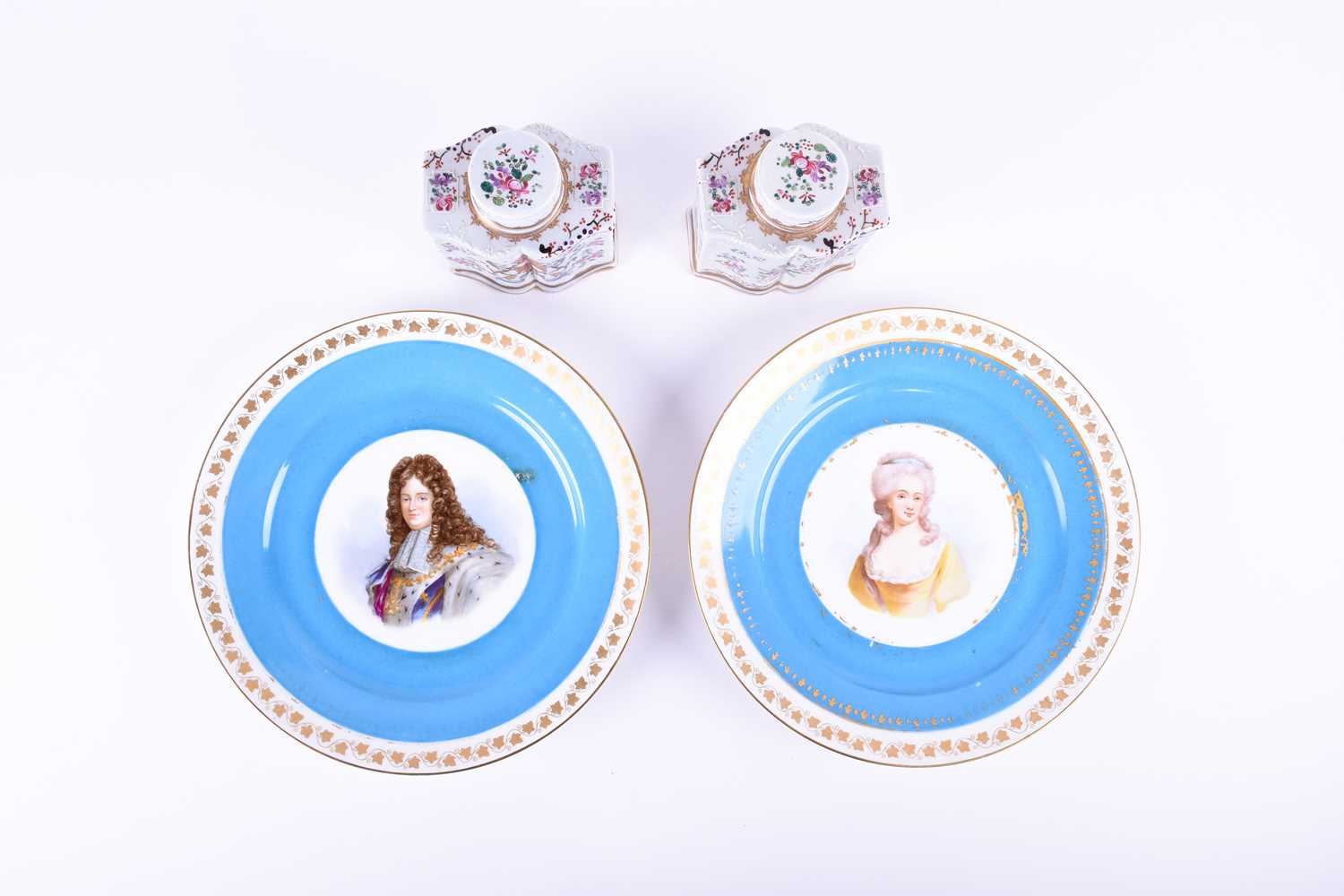 Lot 271 - A pair of Samson porcelain caddies, decorated...