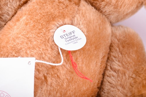 Lot 75 - Three modern Steiff collectible bears,...