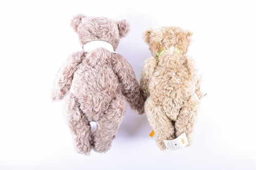 Lot 71 - Two modern Steiff collector's teddys,...