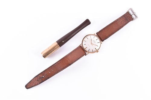 Lot 442 - An Avia 9ct yellow gold wristwatch, the silver...