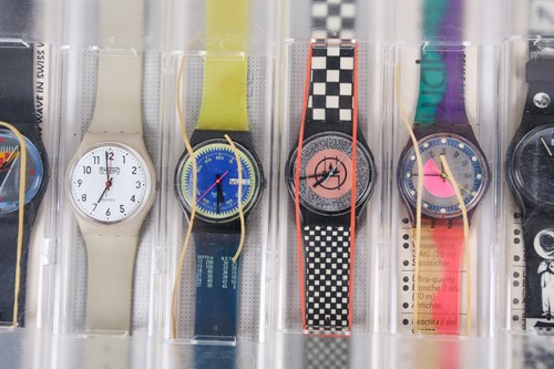 Lot 335 - A collection of Swatch collectable...