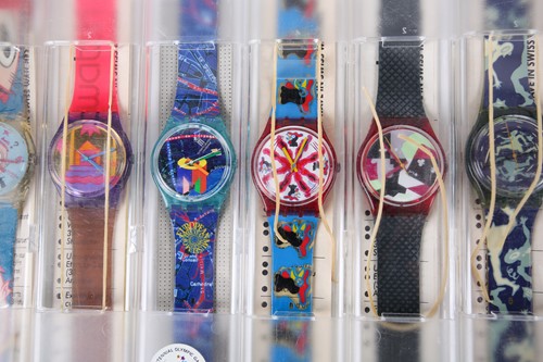 Lot 331 - A collection of vintage Swatch wristwatches,...