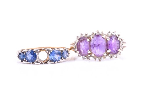 Lot 827 - A 9ct yellow gold and amethyst ring, set with...