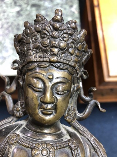 Lot 251 - A bronze Avalokitesvara, 18th/19th century,...