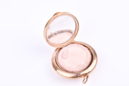 Lot 470 - A 9ct yellow gold powder compact, with...