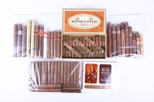 Lot 371 - A quantity of Cuban and other cigars to...