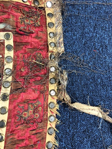 Lot 219 - A Chinese gold thread and silk embroidered...