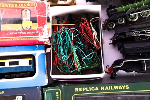 Lot 307 - A large collection of model railway items,...