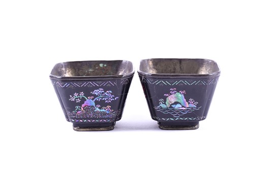 Lot 230 - 中国，黑漆嵌螺钿碗两件，18世纪