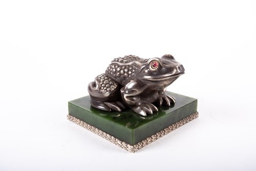 Lot 507 - A large Russian silver frog, modelled seated...