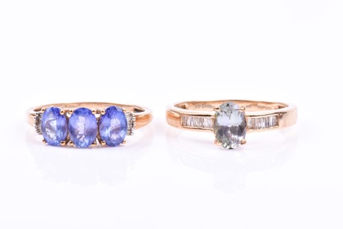 Lot 633 - A 9ct yellow gold and tanzanite ring, set with...