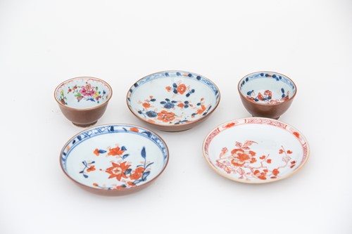 Lot 205 - 中国, 茶碗两件，茶碟三件，18世纪