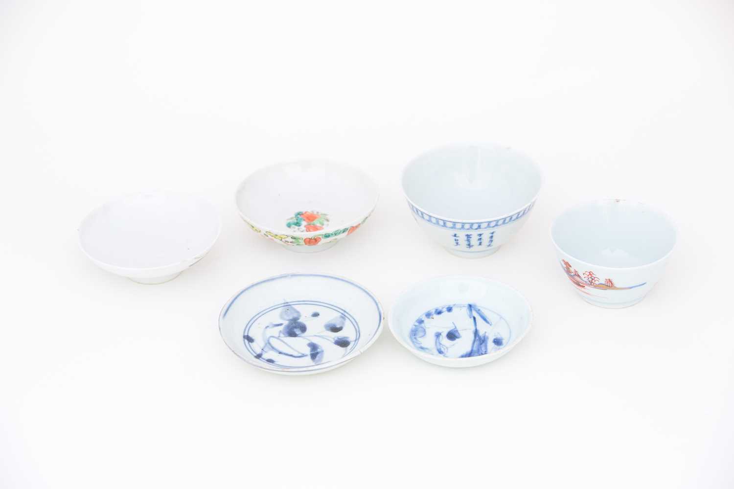 Lot 242 - 中国，瓷碗六件，18 - 19世纪，