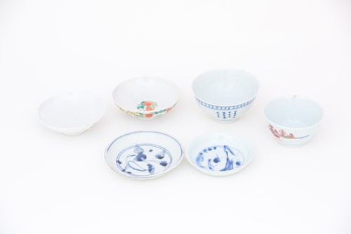 Lot 242 - 中国，瓷碗六件，18 - 19世纪，