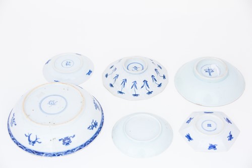 Lot 162 - Chinese blue and white porcelain, 17th/18th...