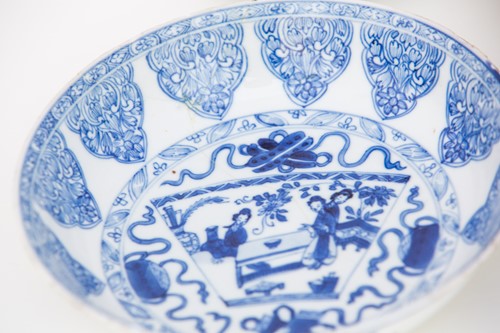 Lot 162 - Chinese blue and white porcelain, 17th/18th...