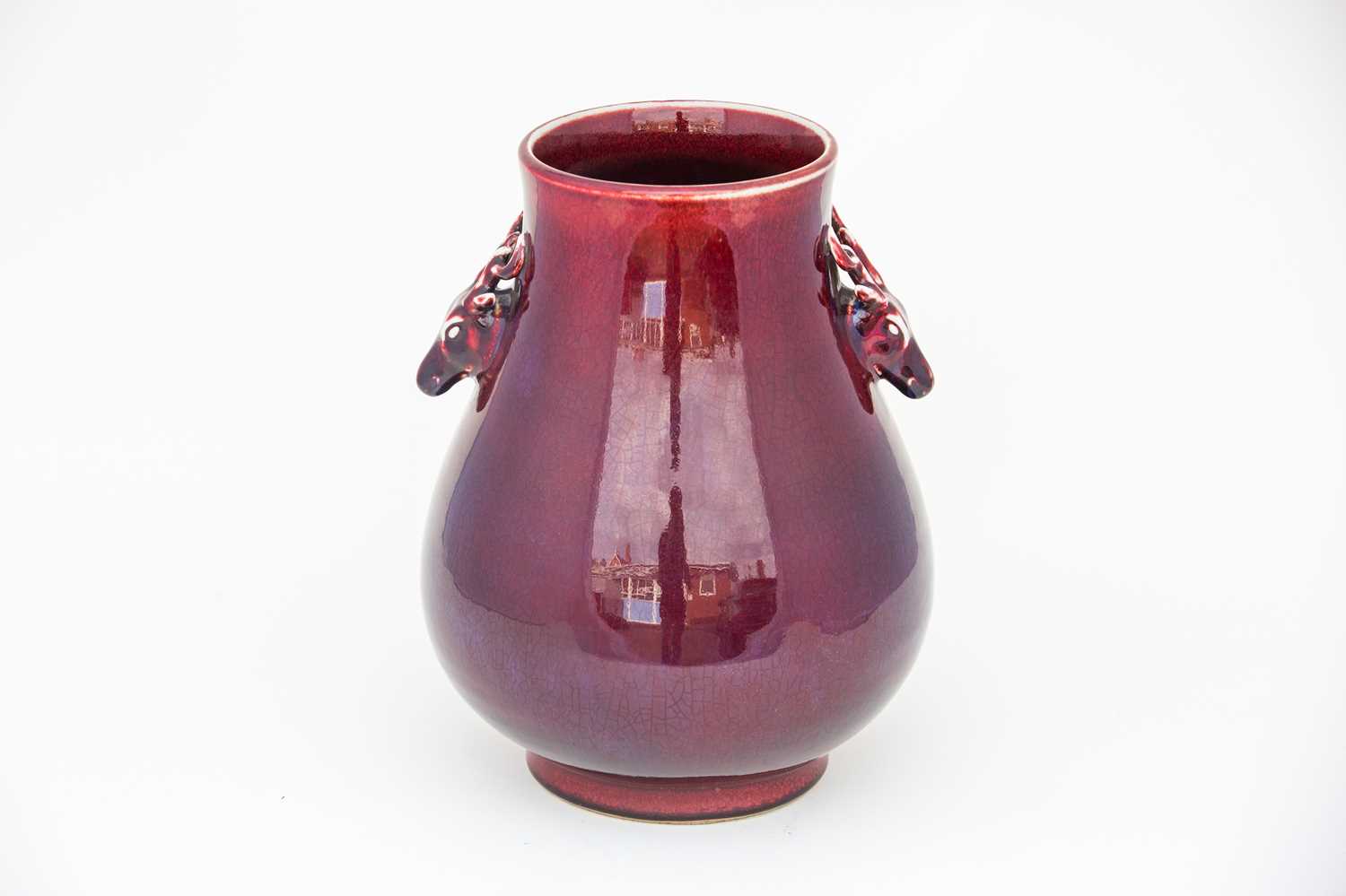 Lot 188 - 中国，红釉瓶一件，清代
