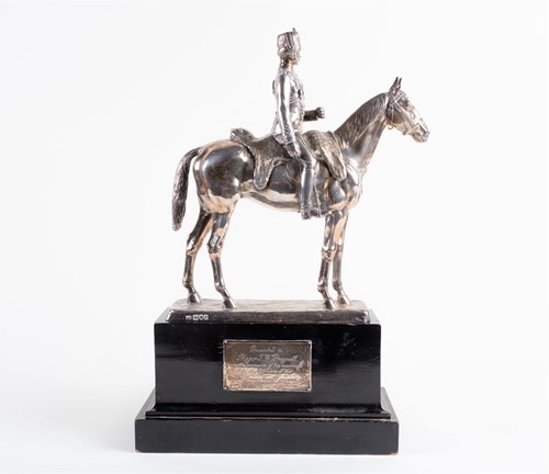 Lot 517 - A George V silver presentation statue of a...